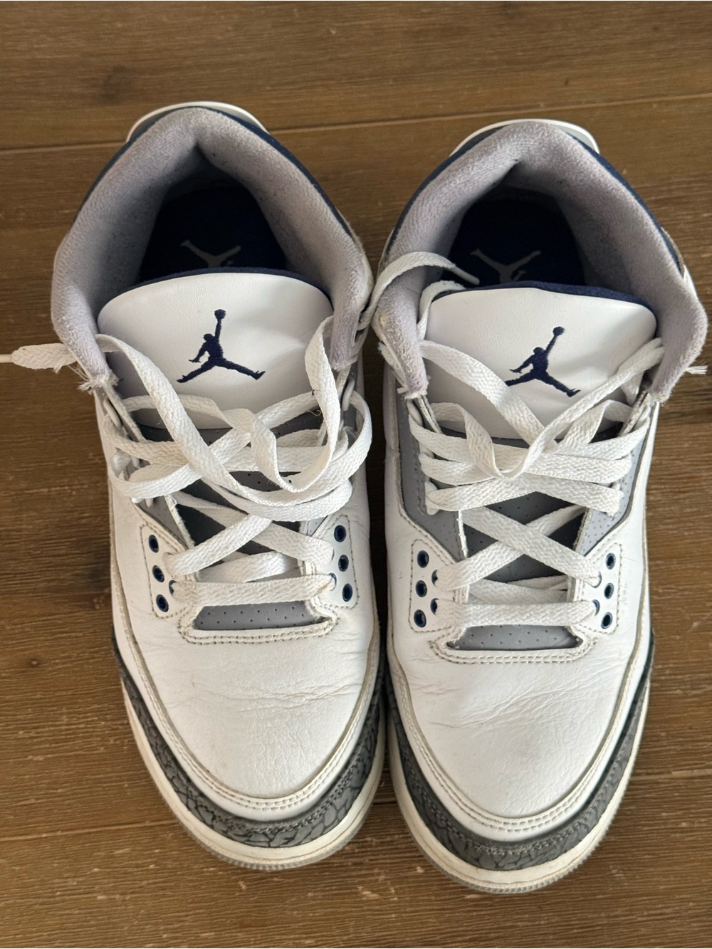 Jordan Kids White, Gray and Navy Retro 3 Sneakers - Picture 2 of 6